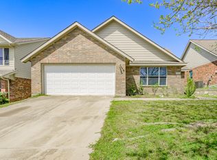 8915 Wild Rose Ln, Cross Roads, TX 76227
