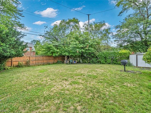 5th image of 5015 Oakland Dr