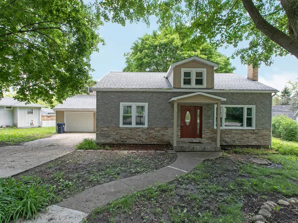 1209 N Harrison St, Algonquin, IL 60102