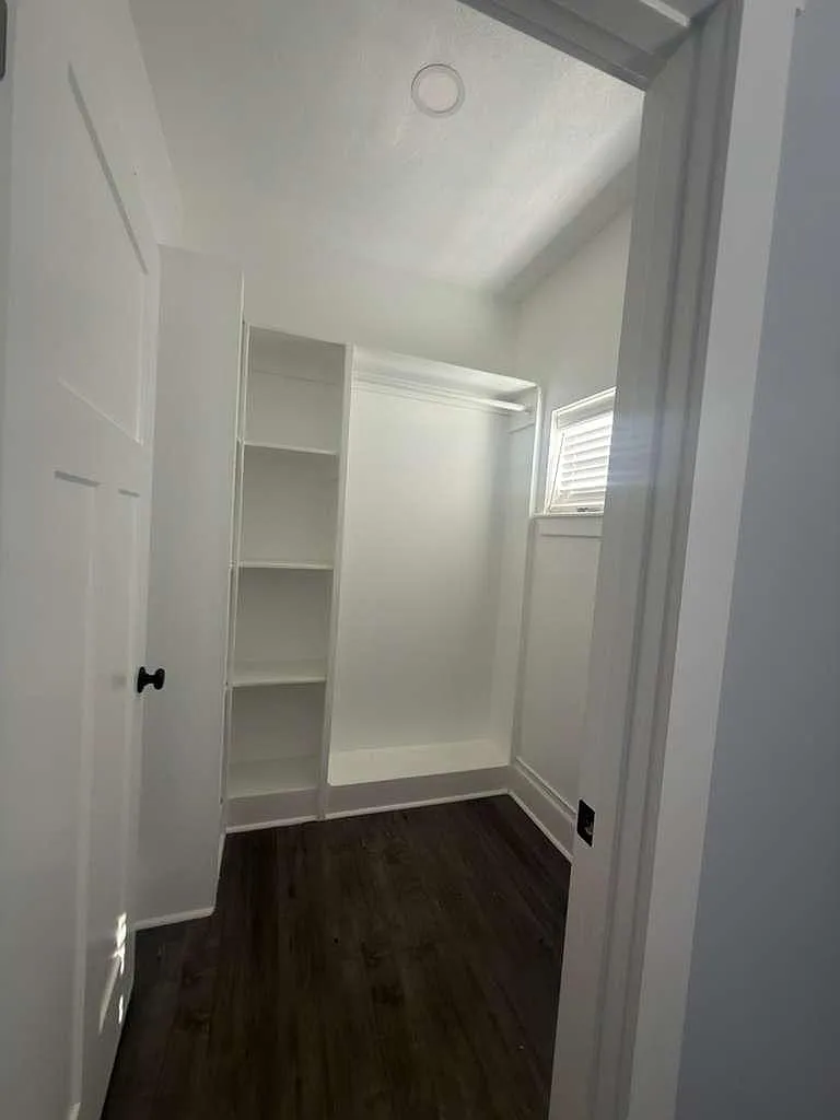 4 bed, 4.0 bath, 2570 sqft, $983 — Photo 3