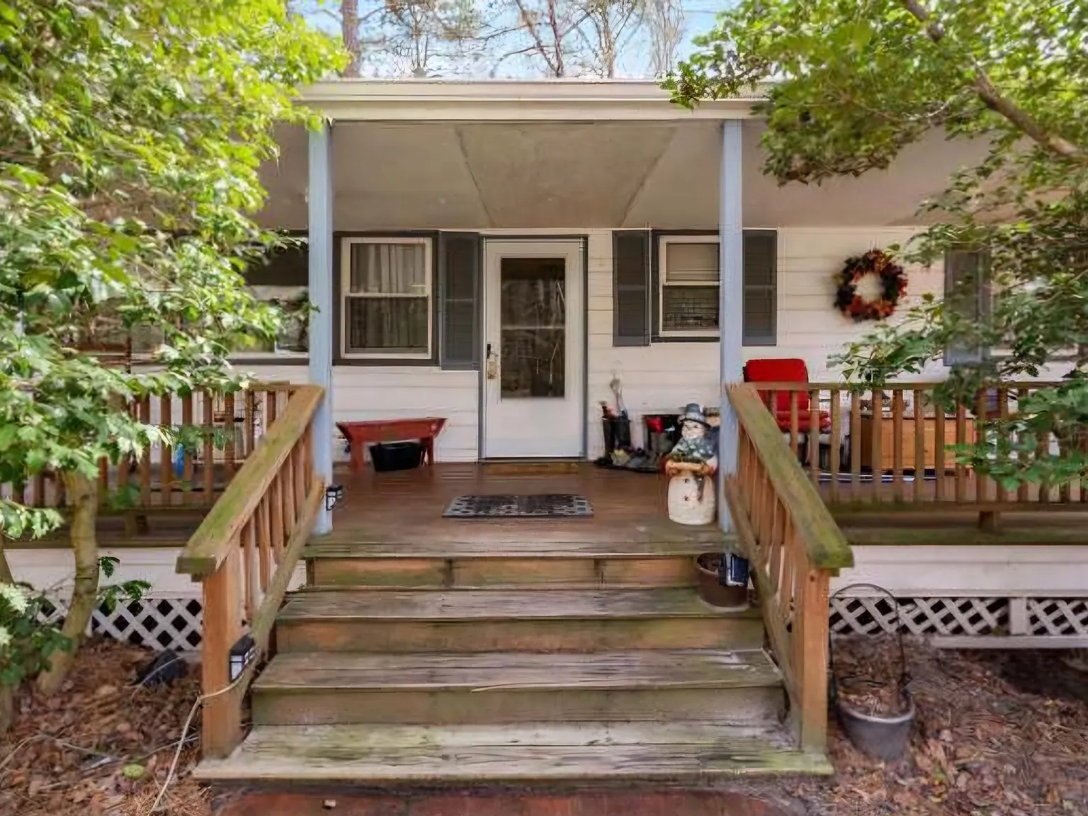 3 bed, 912 sqft, $2,400 — Photo 3