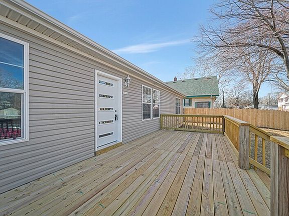 4th image of 2617 Orchard St