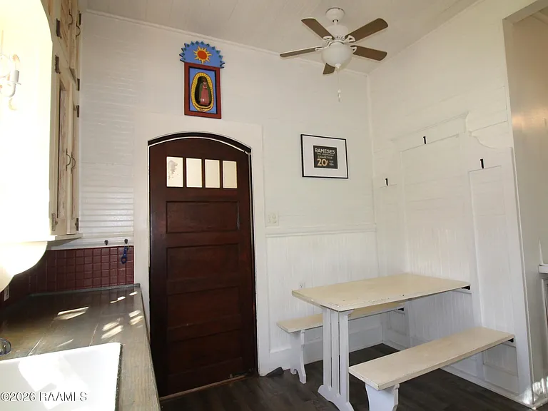 254 Union St — Photo 10