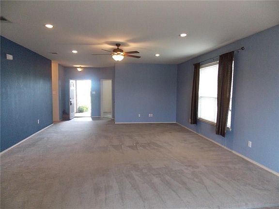 4th image of 601 Tradewind Dr