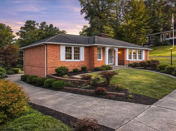 33 Elephant Walk, Fairmont, WV 26554