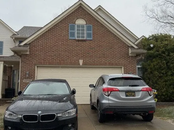 22733 Coachlight Cir W #63, Taylor, MI 48180