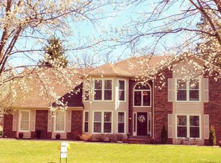 505 Edgeforest Pl, Louisville, KY 40245