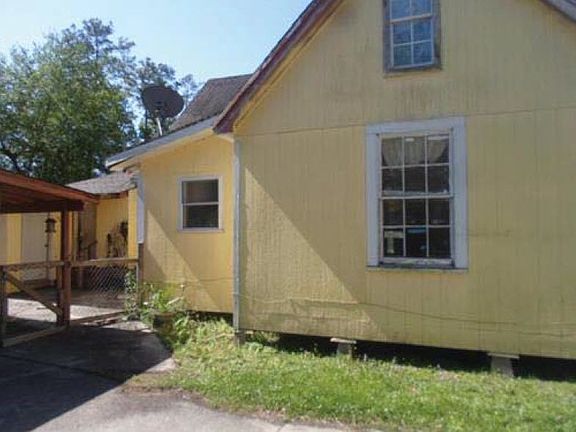 4th image of 1107 Louisiana Ave