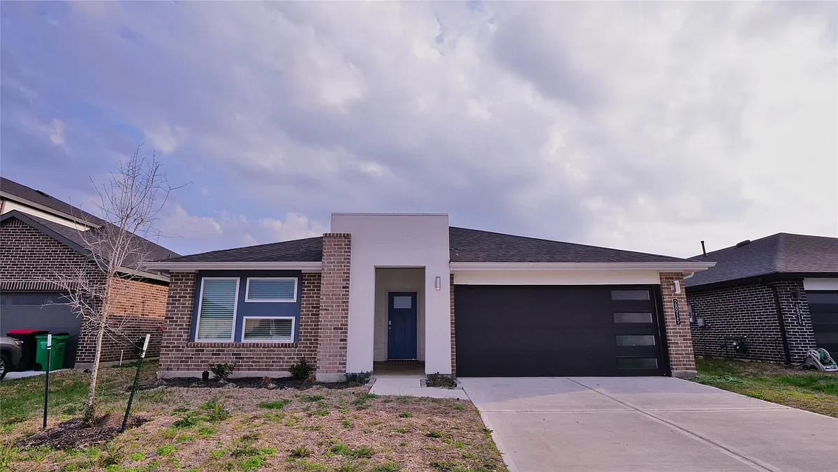 Building Photo - 28915 Yachting Point Ln