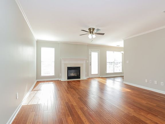 4th image of 806 Bristol Dr