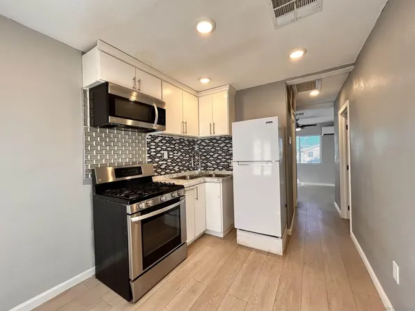 209 E Orange Ave, El Centro, CA 92243
