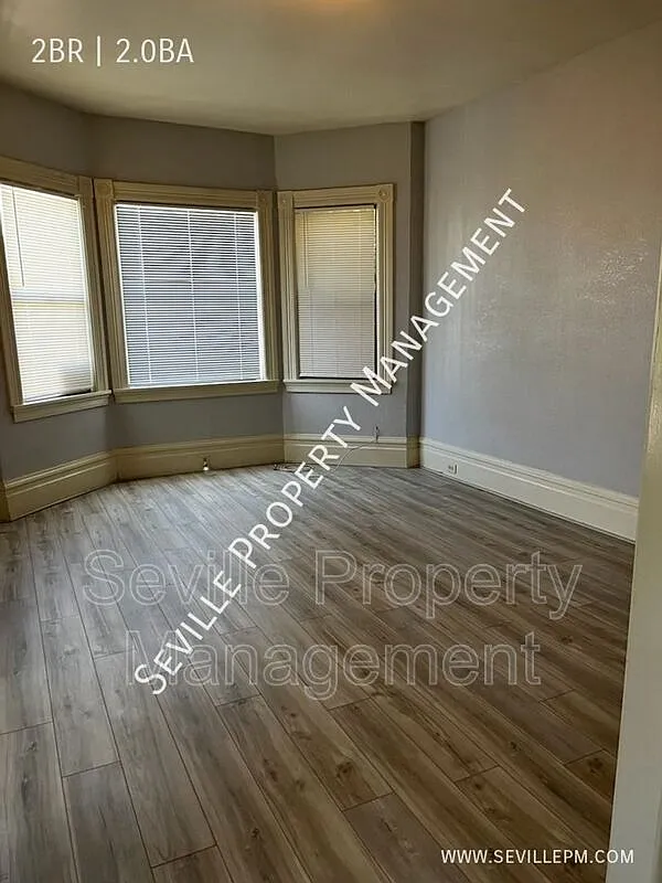 2920 Filbert St — Photo 3