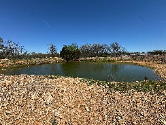 3rd image of 15851 E 530th Rd