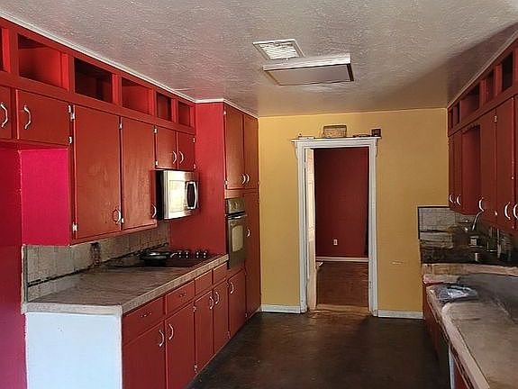 2nd image of 2819 W Shandon Ave