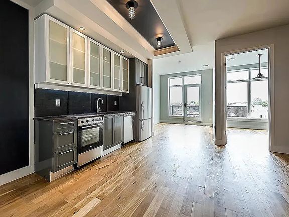 3rd image of 785 Dekalb Ave #Penthouse 1