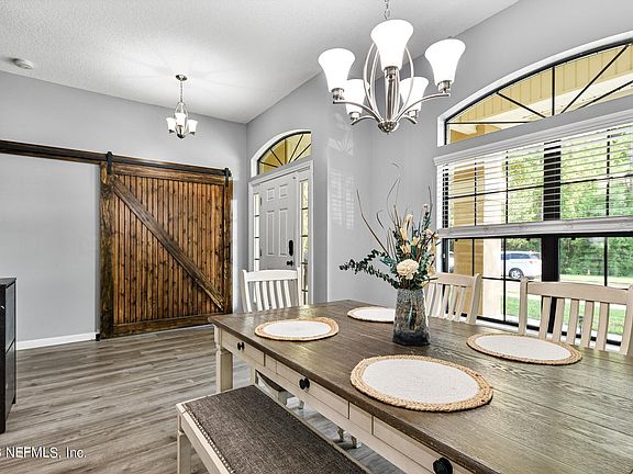 5th image of 267 SANWICK Drive