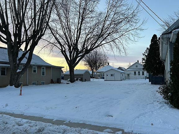 2nd image of 616 12th St
