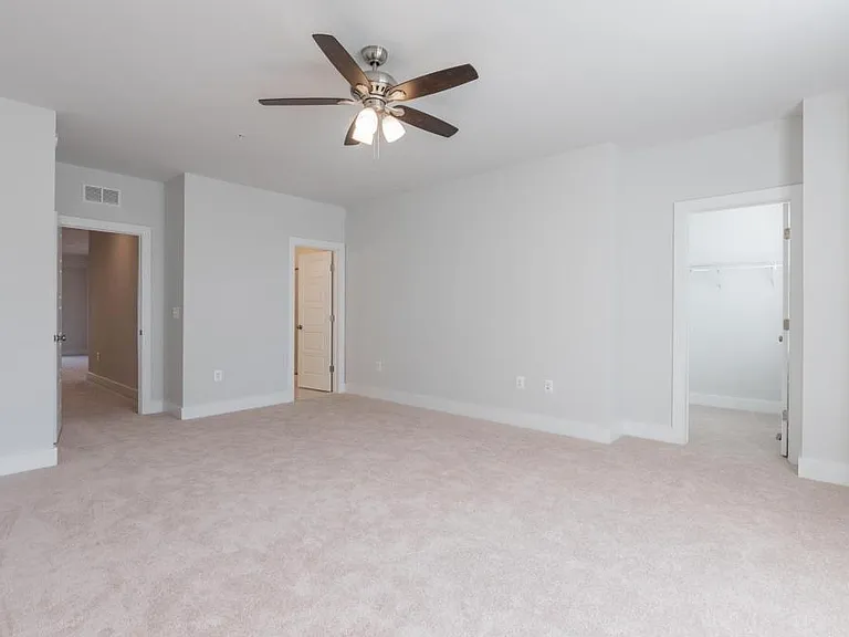 2618 Lassen Walk #A — Photo 38