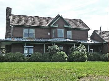 3rd image of 6605 Foxcliff Ln