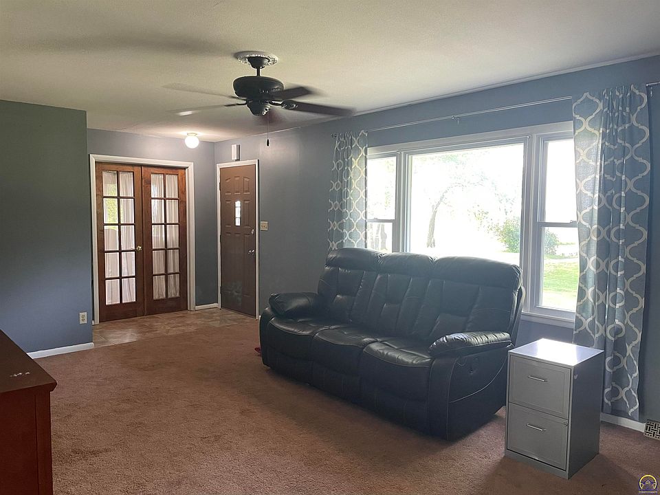 585 W 133rd St, Carbondale, KS 66414 Zillow