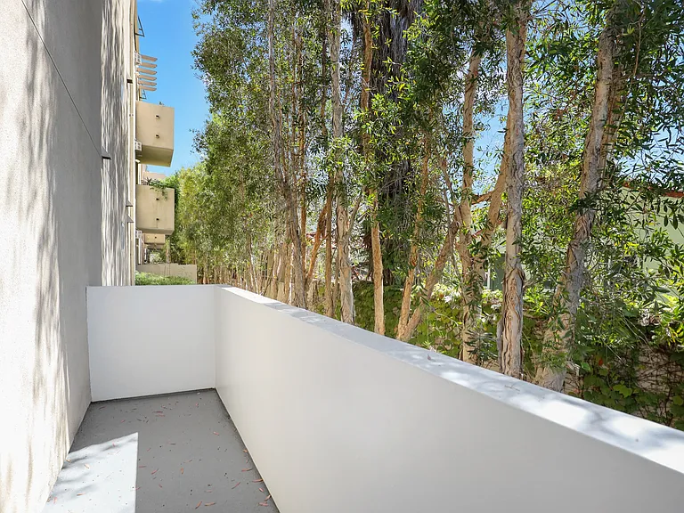 Large-Size Patio