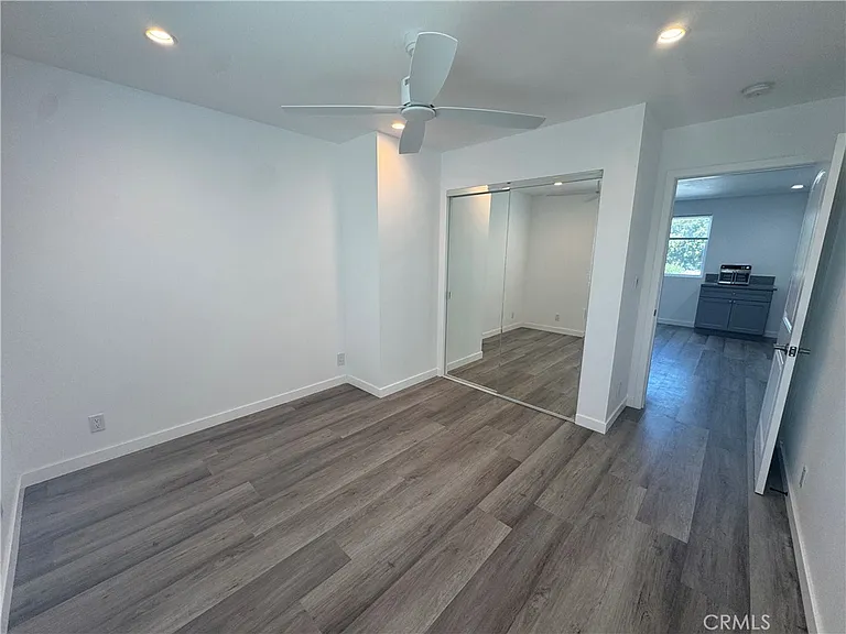 4 Cypress — Photo 2