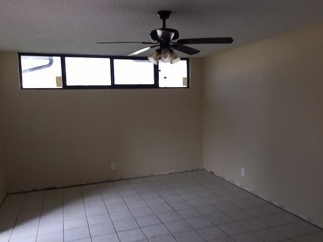 1st image of 3947 Victoria Dr