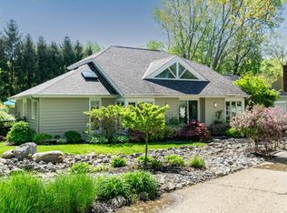 9724 Sycamore Trace Ct, Blue Ash, OH 45242