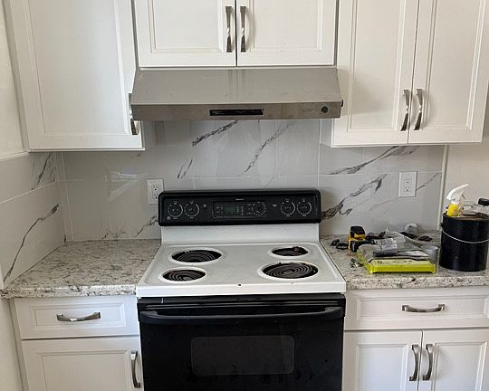 3rd image of 10124 Rosedale Hwy