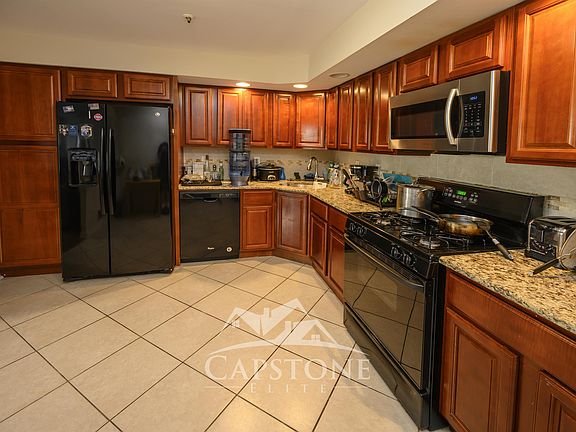 5th image of 206 Matthews Dr