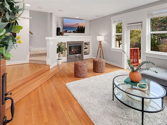 5th image of 3142 Franklin Ave E #A