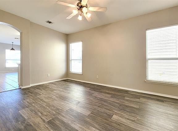 5th image of 10235 Waterbury Dr