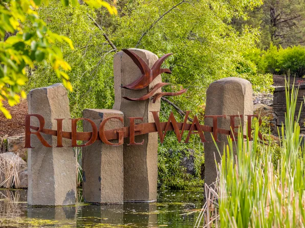 946 Bailey Mountain Dr, Klamath Falls, OR 97601