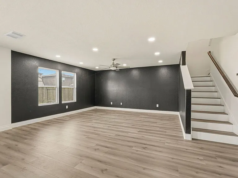 6810 Cortenridge Ln — Photo 8