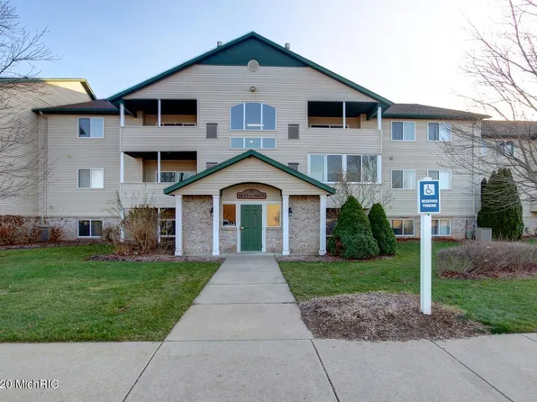 8657 S Jasonville Ct SE, Caledonia, MI 49316