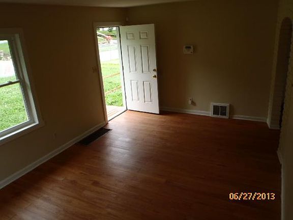 4th image of 6708 Myrtle Ave
