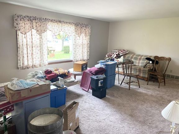 2nd image of 3319 Bellevue Pl