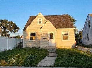 24924 Schroeder Ave, Eastpointe, MI 48021