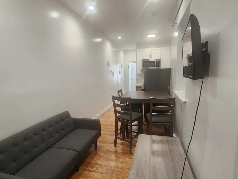 157 W 106th St #1A — Photo 2