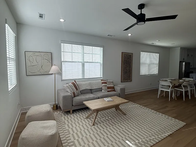 1448 Dunn Ave — Photo 3