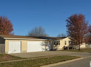 1930 Cavalier Way, Sioux City, IA 51109