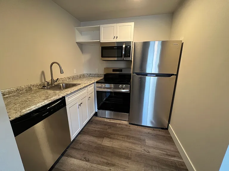 640 E Idaho St #413 — Photo 7