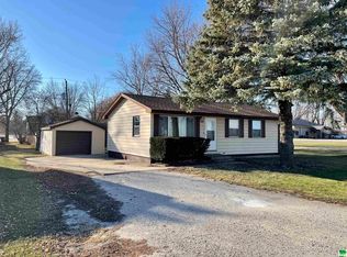 1610 W 10th St, Storm Lake, IA 50588