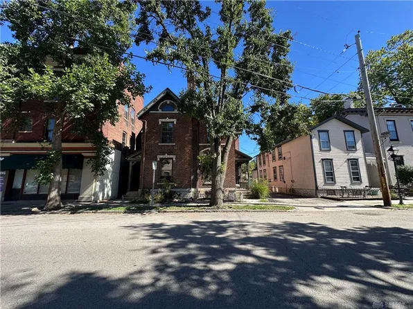106 Brown St, Dayton, OH 45402