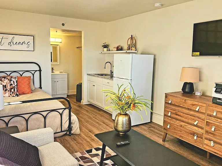 315 Taylor Rd #A — Photo 3