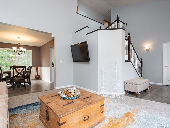 3rd image of 6367 Grandridge Dr SE