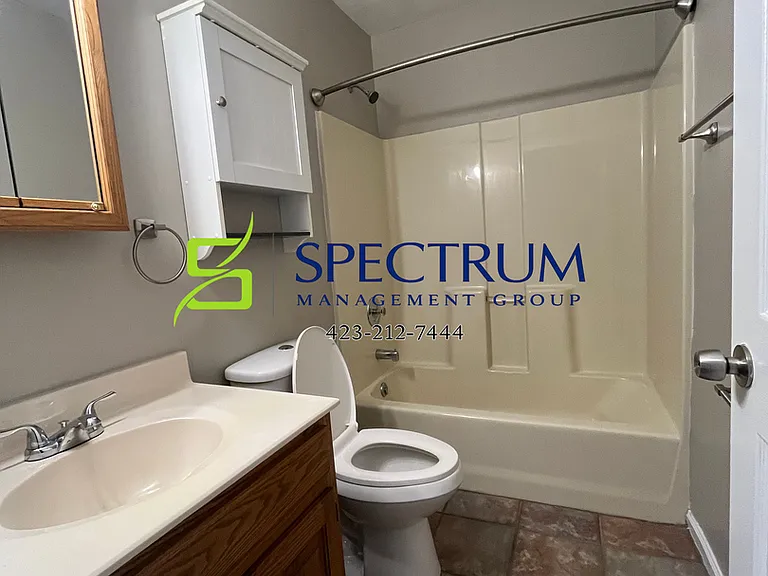 4806 Brookview Dr — Photo 8