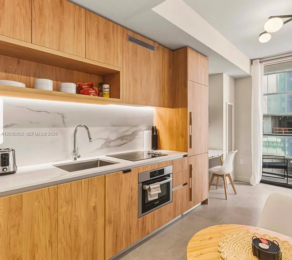 Studio, 450 sqft, $2,500 — Photo 3