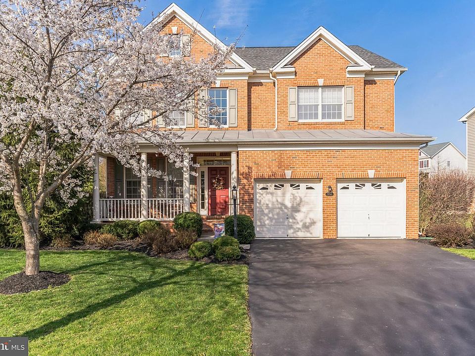 1st image of 5793 Waterloo Bridge Cir
