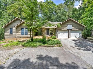 4917 Bayshore Dr, Seneca, SC 29672